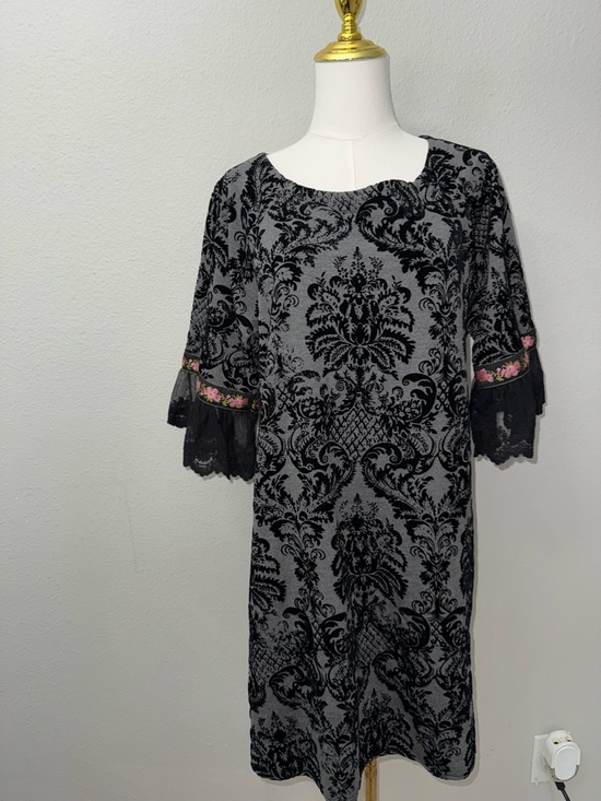 Uncle Frank Dresses & Skirts - Uncle Frank Grey Velvet Burnout Lace Embroidered L Ivy Jane